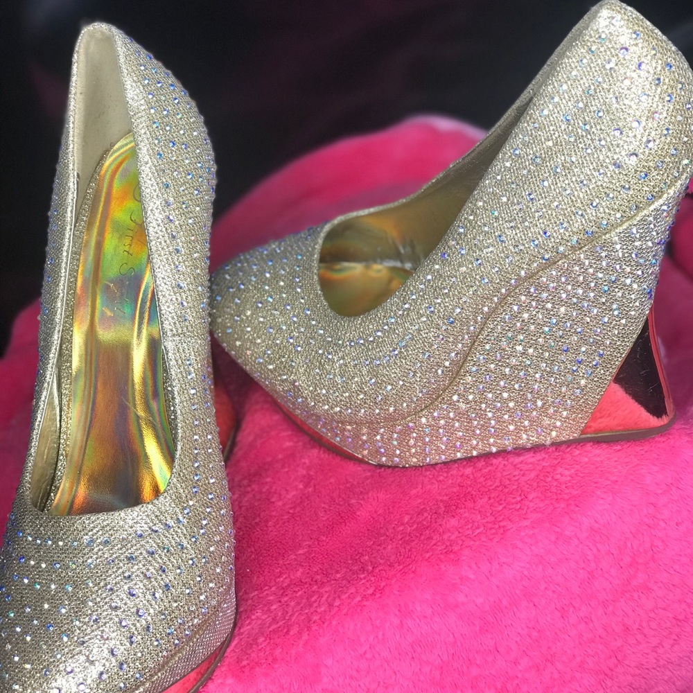 Wedge heels